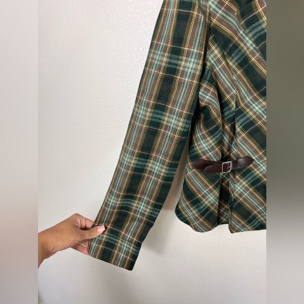 Tahari Green Plaid Blazer with Velvet Collar - Picture 4 of 13